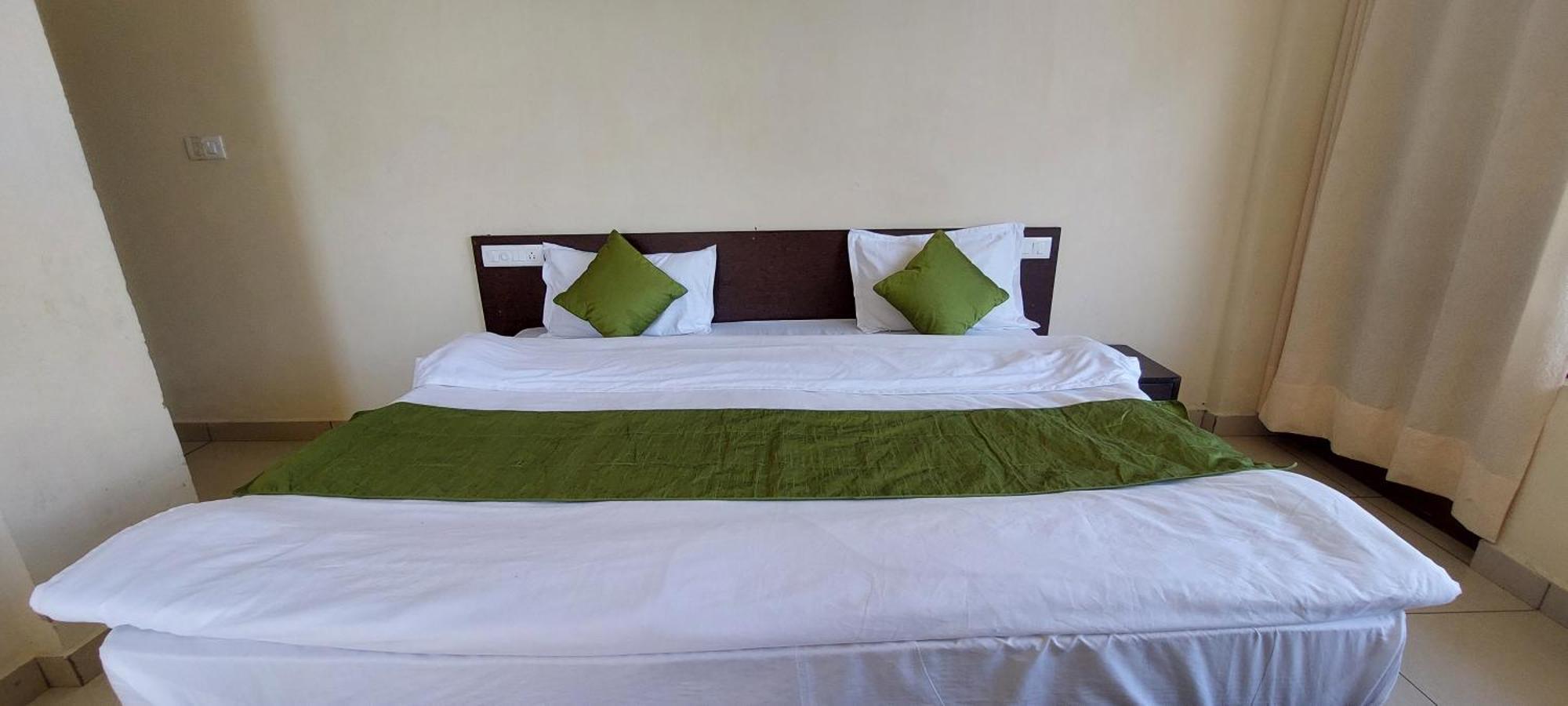 Mountain Heaven Mcleodganj Hotel Дхарамсала Екстериор снимка