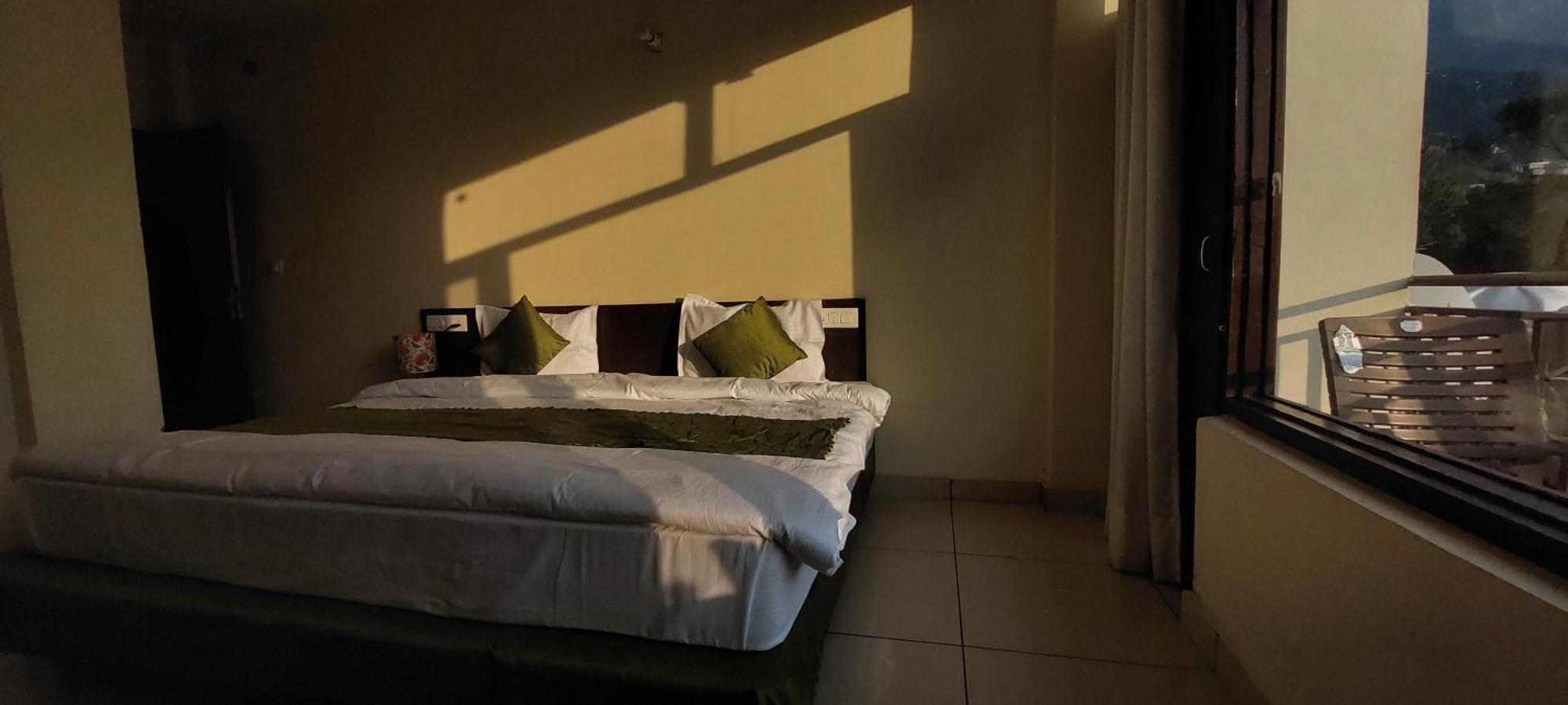 Mountain Heaven Mcleodganj Hotel Дхарамсала Екстериор снимка